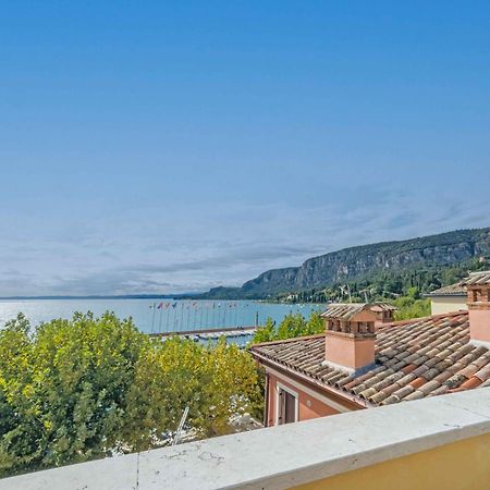 Apartmentsgarda - Baia Del Garda 5 Exterior photo