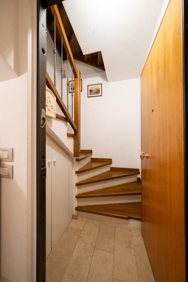 Apartmentsgarda - Baia Del Garda 5 Exterior photo
